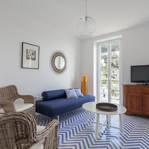 San Giovanni Apt, Seaview Terrace, 2 Aircondo Bdr, Elevator From Train Docks Up, Then Walk 200mt To Home, Or By Car Your Private Garage Is 200mt Far Apartment Riomaggiore